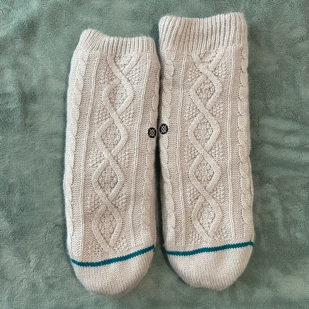 Stance fuzzy socks